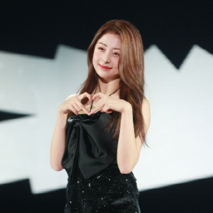 르세라핌 허윤진